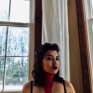 Meet your Posher, Daniela